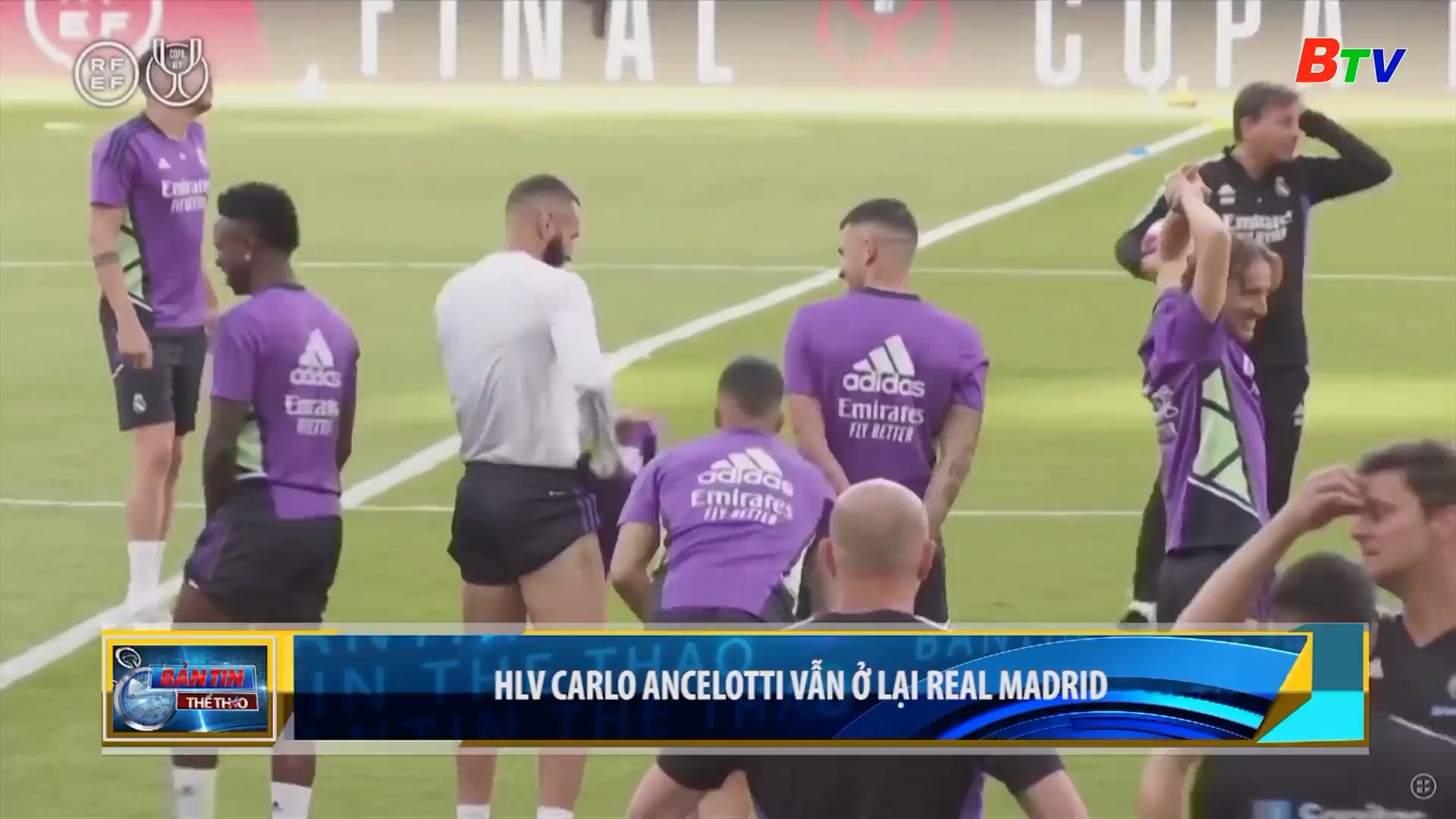 Huấn luyện viên Ancelotti vẫn ở lại Real Madrid